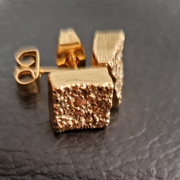 New 8mm Square Agate Druzy Geode Gold Stud Earrings. - Picture 5 of 10